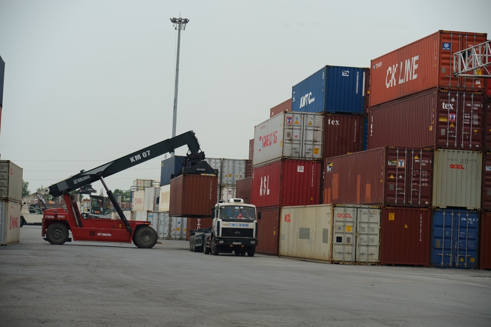 Xuất nhập khẩu tiếp tục phục hồi, lấy lại đà tăng trưởng
